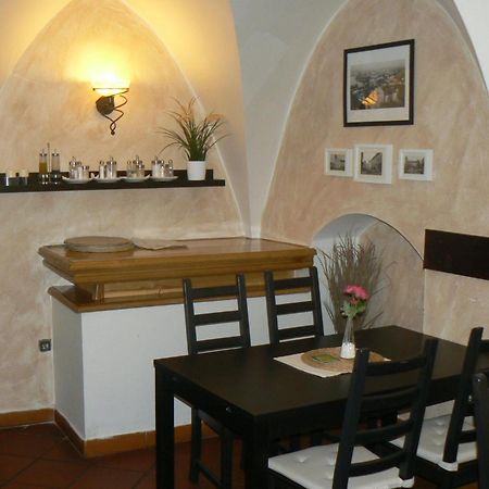 Penzion A Restaurace Modra Ruze Tabor Ngoại thất bức ảnh